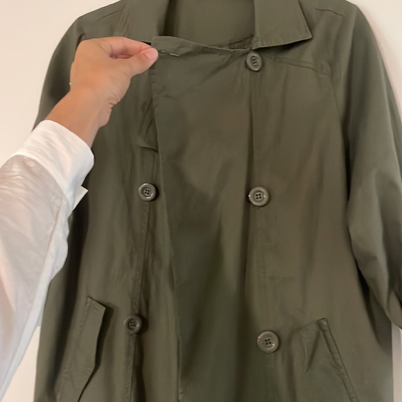 Trend Responsibly olive green super light weight utility looking jacket - Picture 3 of 6